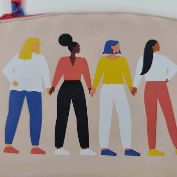 5/$25 Ipsy Confidence Comes From Within Makeup Bag - Picture 4 of 5